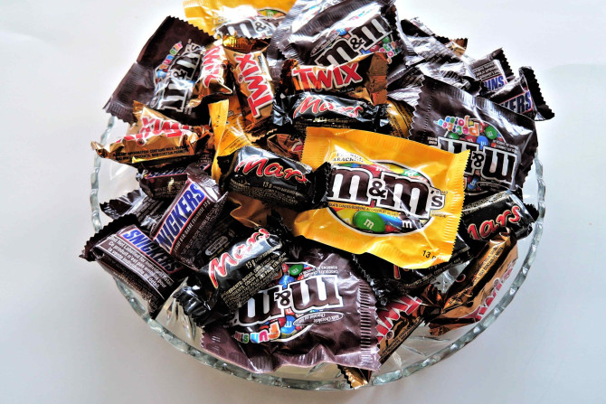halloween-bonbons-chocolats-noix-doux