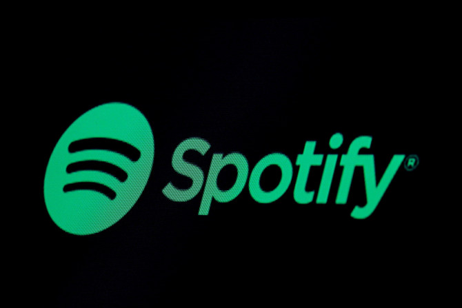 Le logo Spotify est affiché sur un écran sur le sol du NYSE à New York