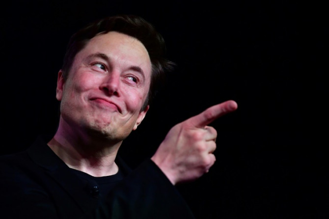 Le patron de Twitter, Elon Musk, a publié une photo indiquant qu&#39;il prévoyait de "faire la guerre" à Apple à cause du contrôle strict et des frais lucratifs du fabricant d&#39;iPhone sur son App Store