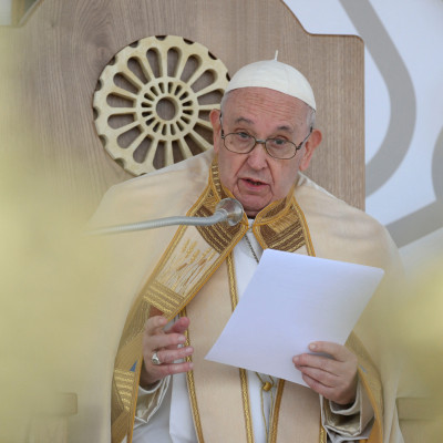 PHOTO DE DOSSIER – Le pape François se rend à Matera pour la conclusion du 27e Congrès eucharistique national
