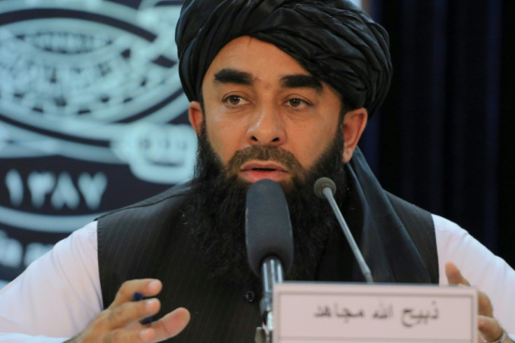 Le porte-parole des talibans, Zabihullah Mujahid, a tweeté que le chef suprême du mouvement voulait que la loi islamique soit pleinement appliquée