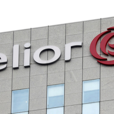 Le logo du groupe de restauration Elior est visible au-dessus du siège social de l&#39;entreprise