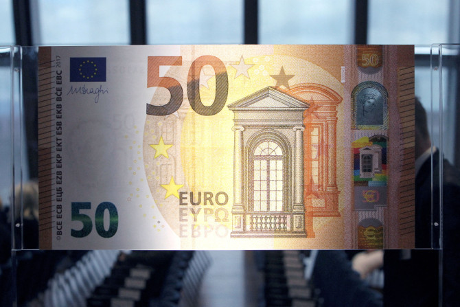 La Banque centrale européenne (BCE) présente le nouveau billet de 50 euros au siège de la banque à Francfort