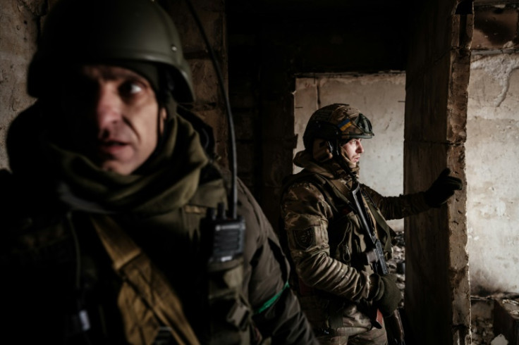 Militaires ukrainiens du Service des gardes-frontières de l&#39;État à un poste à Bakhmut