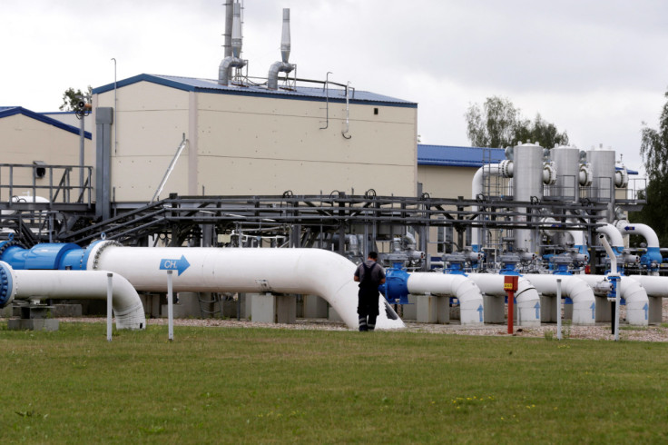 Vue générale des tuyaux de l&#39;installation de stockage souterrain de gaz de Latvijas Gaze à Incukalns