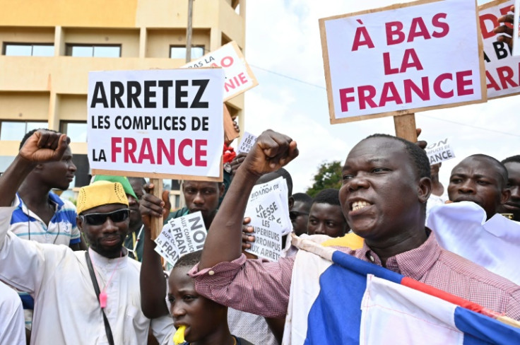 Le sentiment anti-français est élevé dans certaines des anciennes colonies françaises, y compris au Burkina Faso