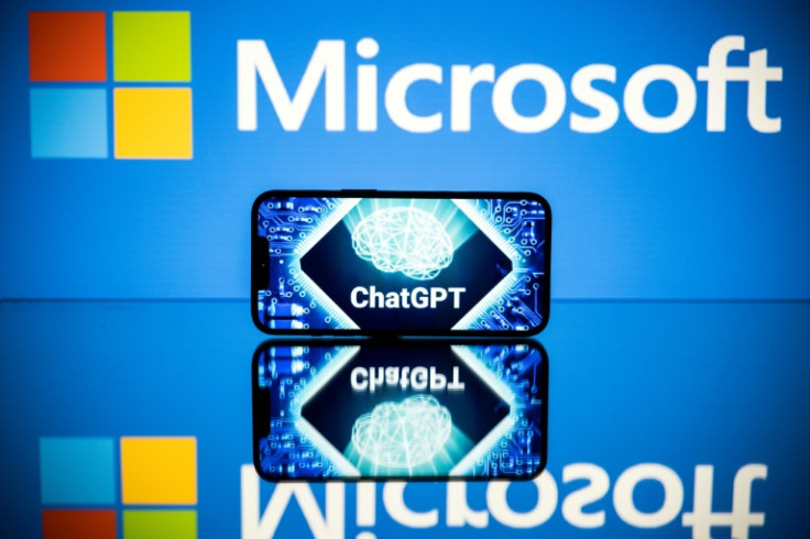 Microsoft est la grande entreprise technologique qui est allée le plus loin dans la diffusion de l&#39;IA générative auprès des consommateurs et s&#39;est engagée à injecter des milliards de dollars dans OpenAI, la société derrière ChatGPT.