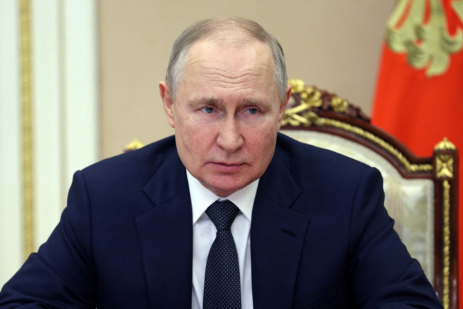 Le président russe Poutine préside la réunion du Conseil de sécurité à Moscou