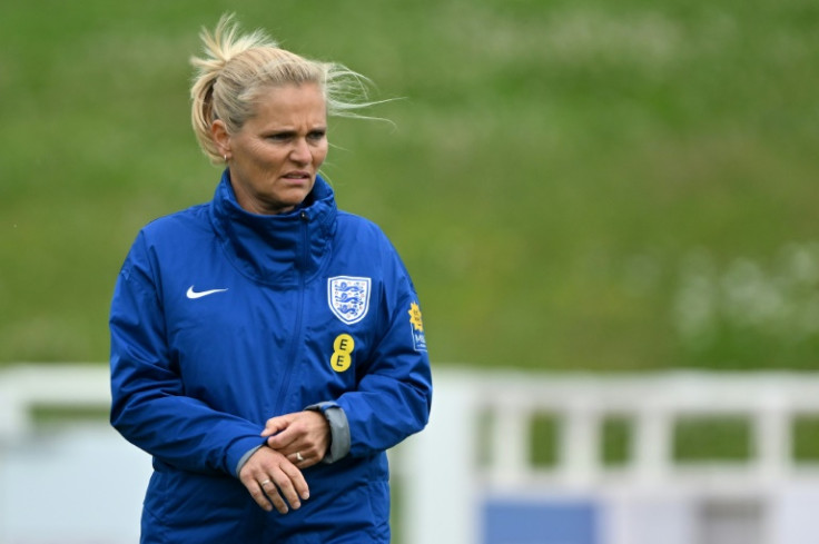 L&#39;entraîneur-chef néerlandais de l&#39;Angleterre Sarina Wiegman prend une séance d&#39;entraînement d&#39;équipe