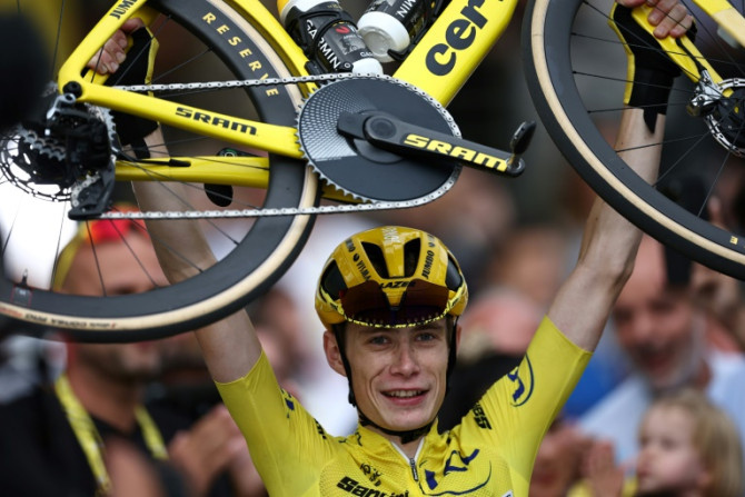 Le coureur danois Jonas Vingaard remporte un deuxième Tour de France