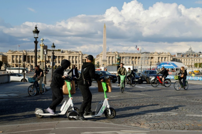 Paris estime que les scooters flottants sont trop gênants