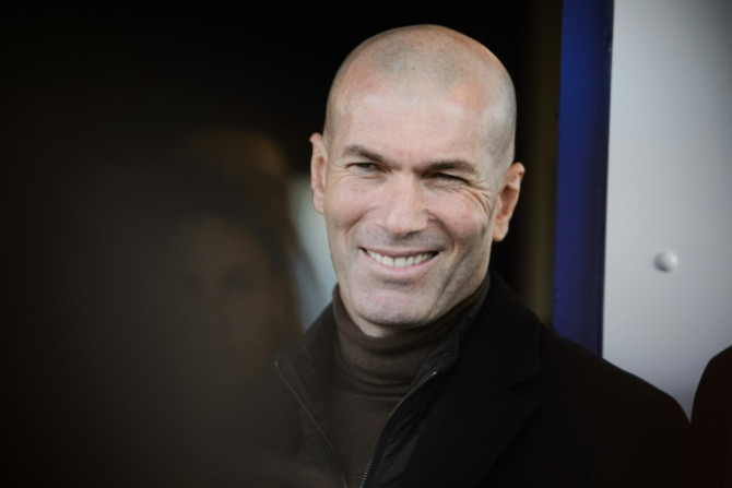 La légende française Zidane affirme que de nombreux jeunes enfants le connaissent désormais en grande partie grâce à son apparition dans le jeu vidéo