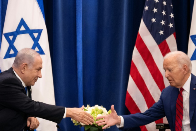 Le président américain Joe Biden serre la main du Premier ministre israélien Benjamin Netanyahu à New York en septembre 2023.