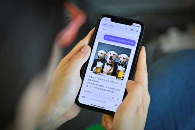 Le géant chinois de la technologie Baidu affirme que son nouveau chatbot IA rivalise avec les capacités de ChatGPT