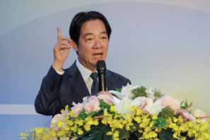 Le vice-président taïwanais Lai Ching-te a déclaré que Pékin devrait « chérir » les entreprises de l&#39;île après le lancement d&#39;une enquête sur le géant technologique Foxconn.