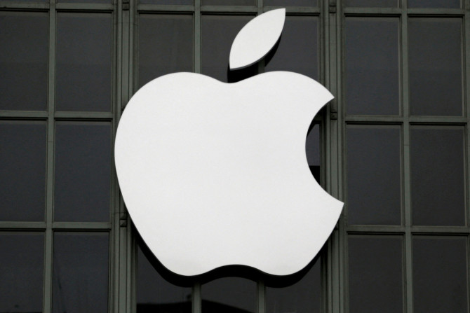 Le logo Apple Inc est affiché à l&#39;extérieur de la conférence mondiale des développeurs 2016 de la société à San Francisco.