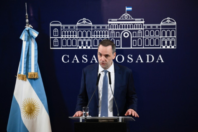 Le porte-parole du gouvernement argentin, Manuel Adorni, a déclaré que l&#39;objectif des réformes serait d&#39;éviter l&#39;hyperinflation.