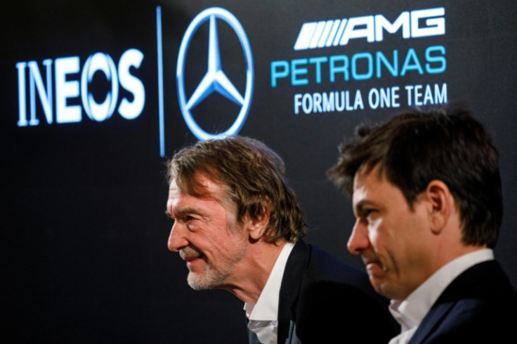 INEOS de Jim Ratcliffe détient un tiers des parts de l&#39;équipe Mercedes F1 dirigée par Toto Wolff (à droite)