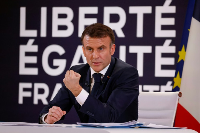 Macron a qualifié l&#39;extrême droite française de parti du « mensonge », mais a repris certains de ses thèmes favoris