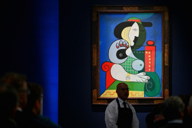 Sotheby&#39;s a vendu les œuvres les plus chères de 2023, dont "Femme à la montre" de Pablo Picasso, qui a rapporté 139 millions de dollars.