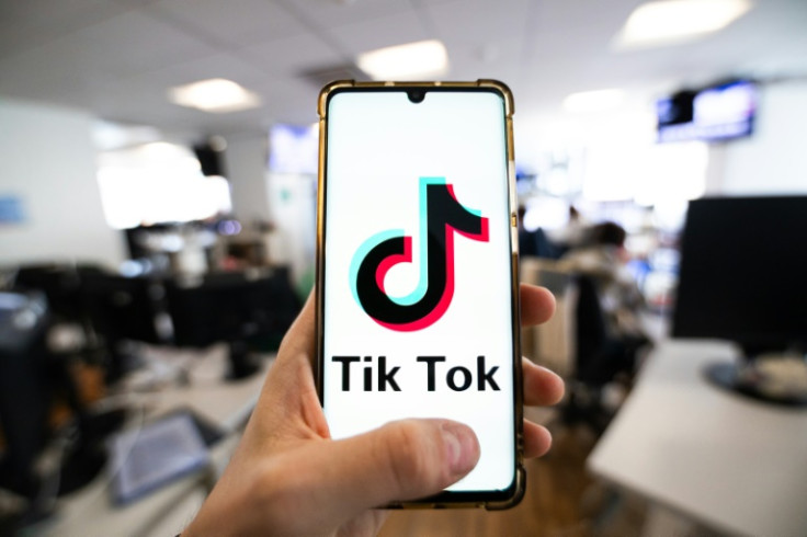 Le projet d'interdiction de TikTok aux États-Unis est lié à une aide à l'Ukraine, à Israël et à Taiwan, ce qui pourrait faciliter son adoption par les deux chambres du Congrès américain.